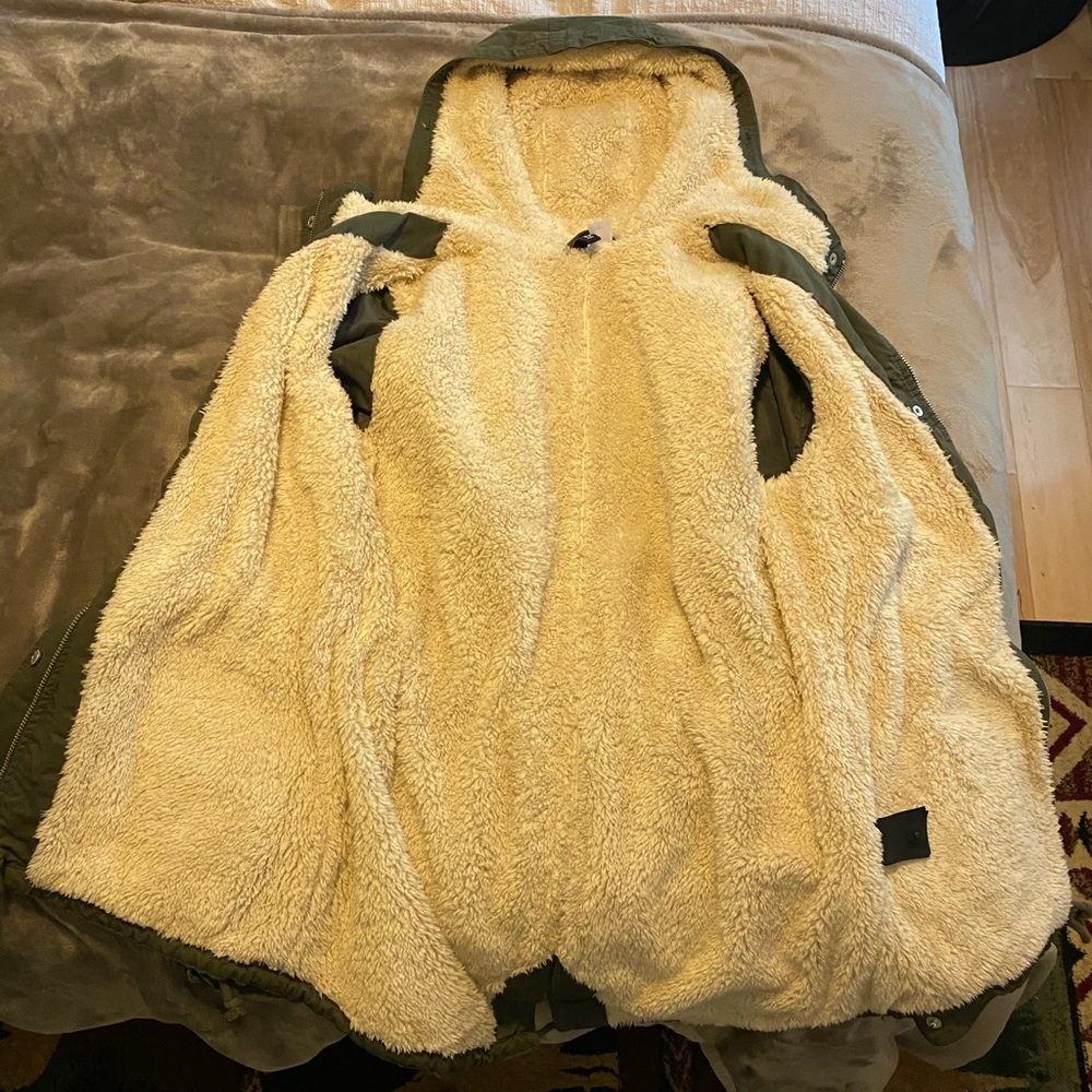 DIVIDED Army Green Full Zip Faux Fur Parka… - Picture 5 of 8